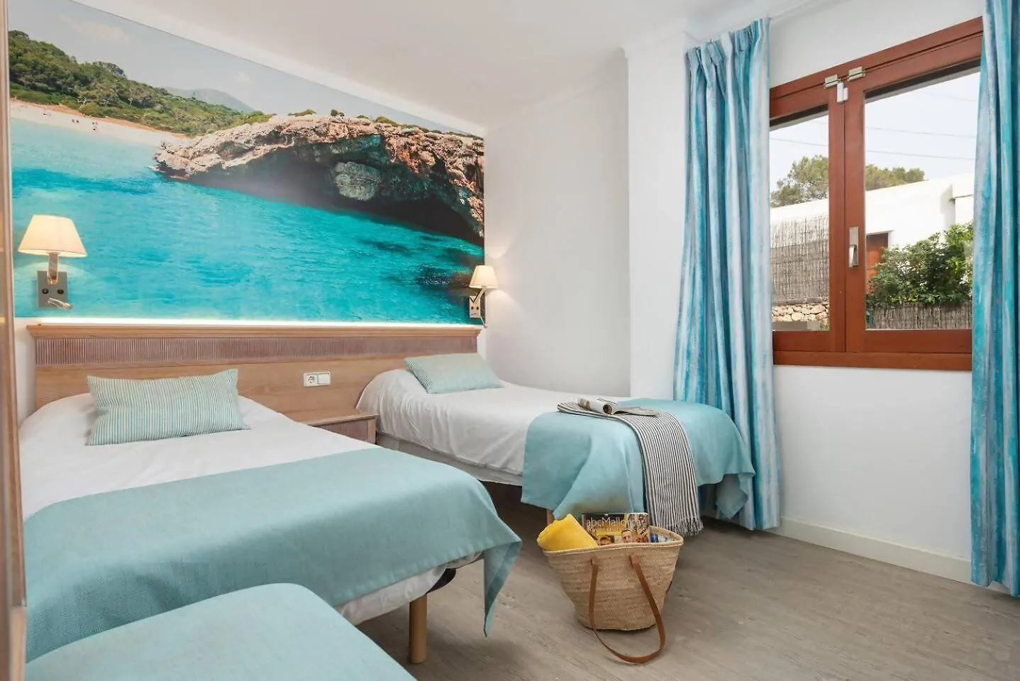 Apartamentos Playa Marina Cala Ferrera