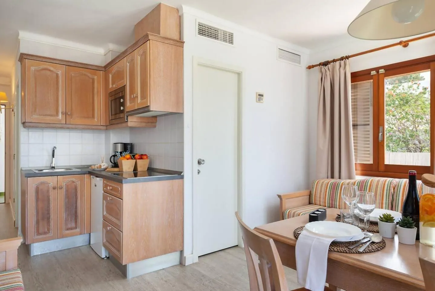 Apartment Apartamentos Playa Marina Cala Ferrera