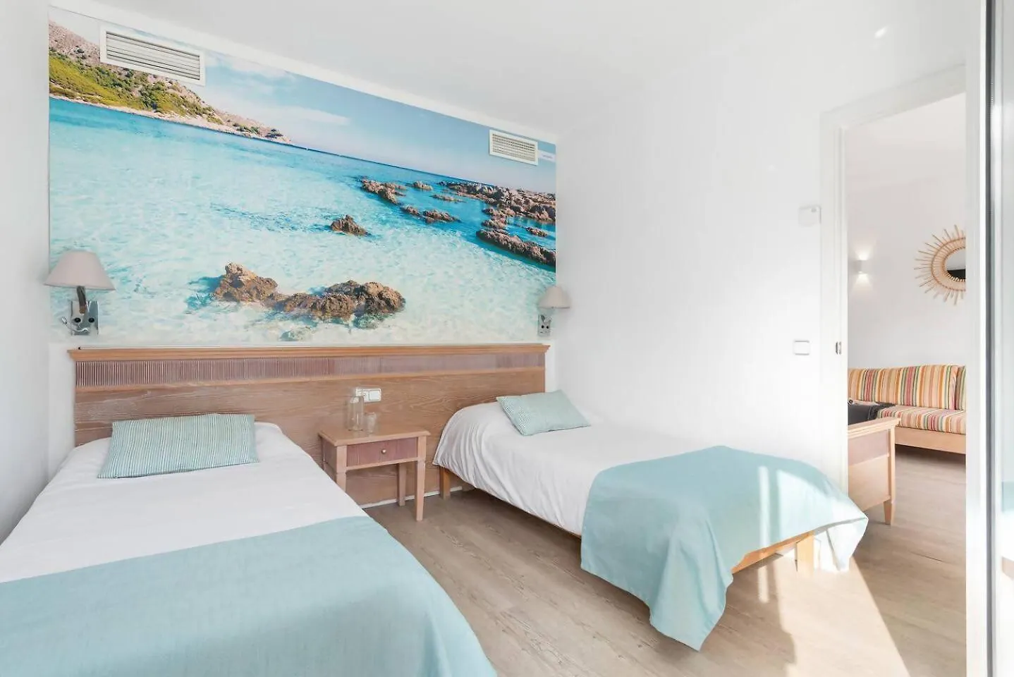 Apartamentos Playa Marina Cala Ferrera  Spain