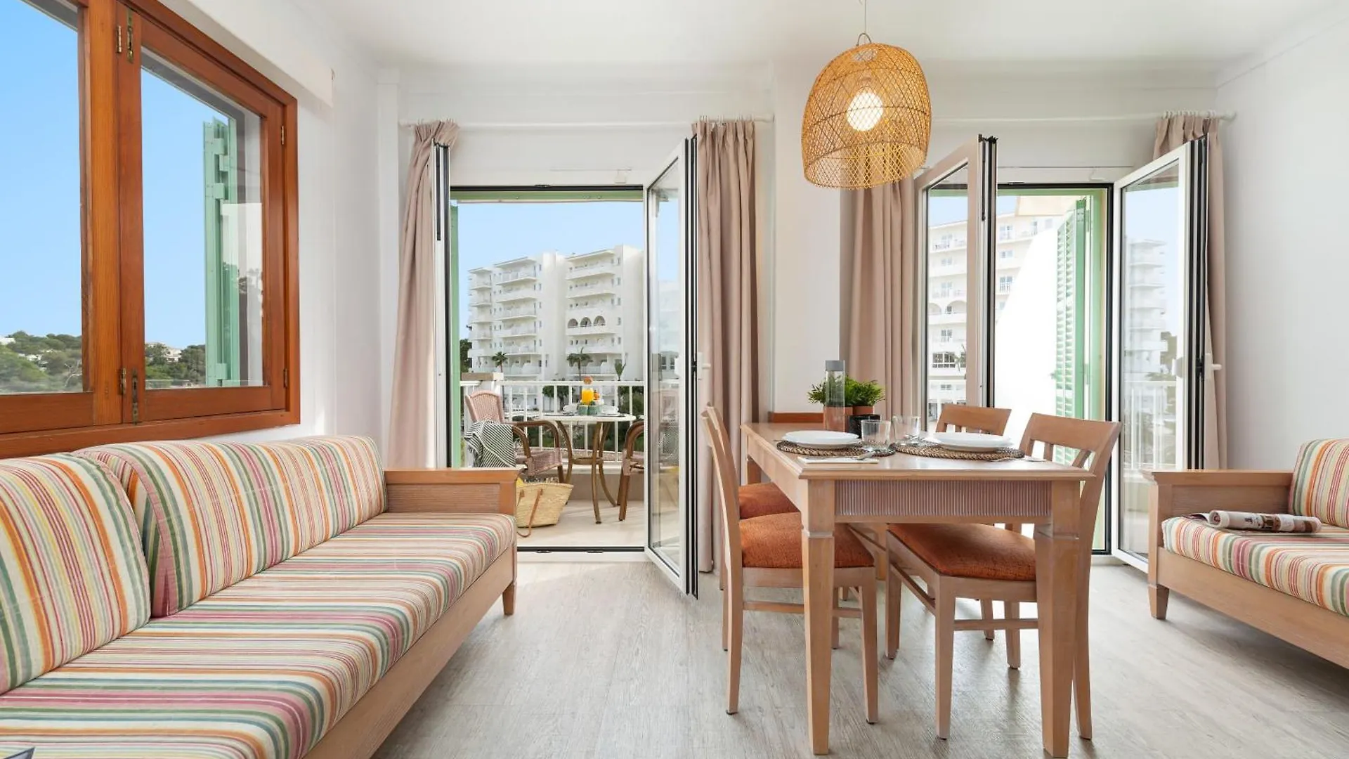 Apartment Apartamentos Playa Marina Cala Ferrera